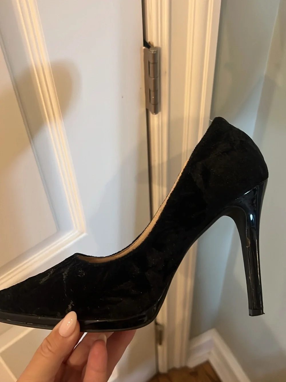 Penny Loves Kenny Black Pointed Toe Suede Pumps
